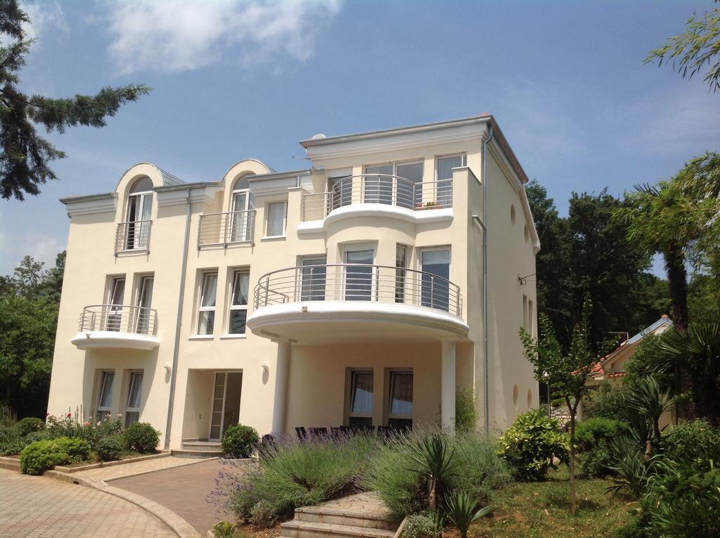 Apartments Villa Majda Матули Екстериор снимка