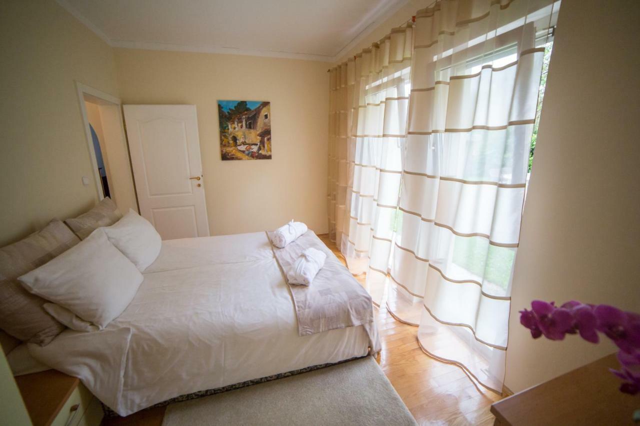 Apartments Villa Majda Матули Екстериор снимка
