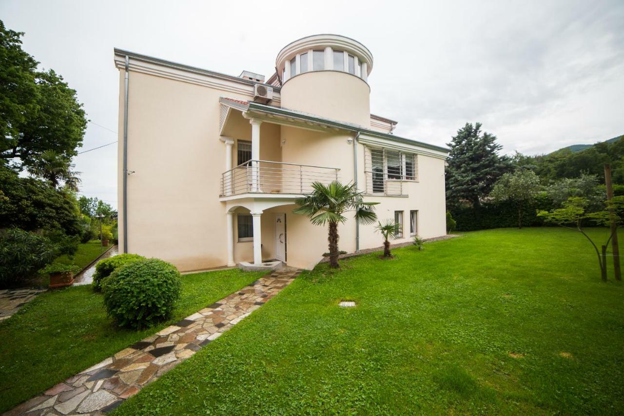 Apartments Villa Majda Матули Екстериор снимка